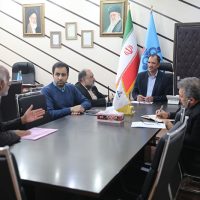 پیگیری مطالبات و درخواست ها در دیدار مردمی مدیر عامل پالایشگاه آبادان